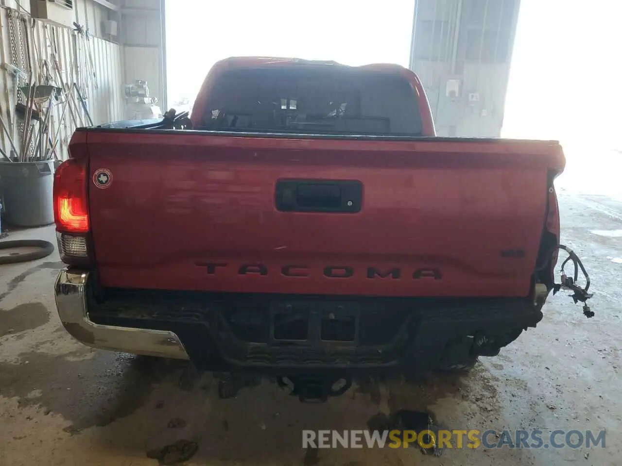 6 fotografías del automóvil dañado 3TMAZ5CN1NM192161 TOYOTA TACOMA 2022