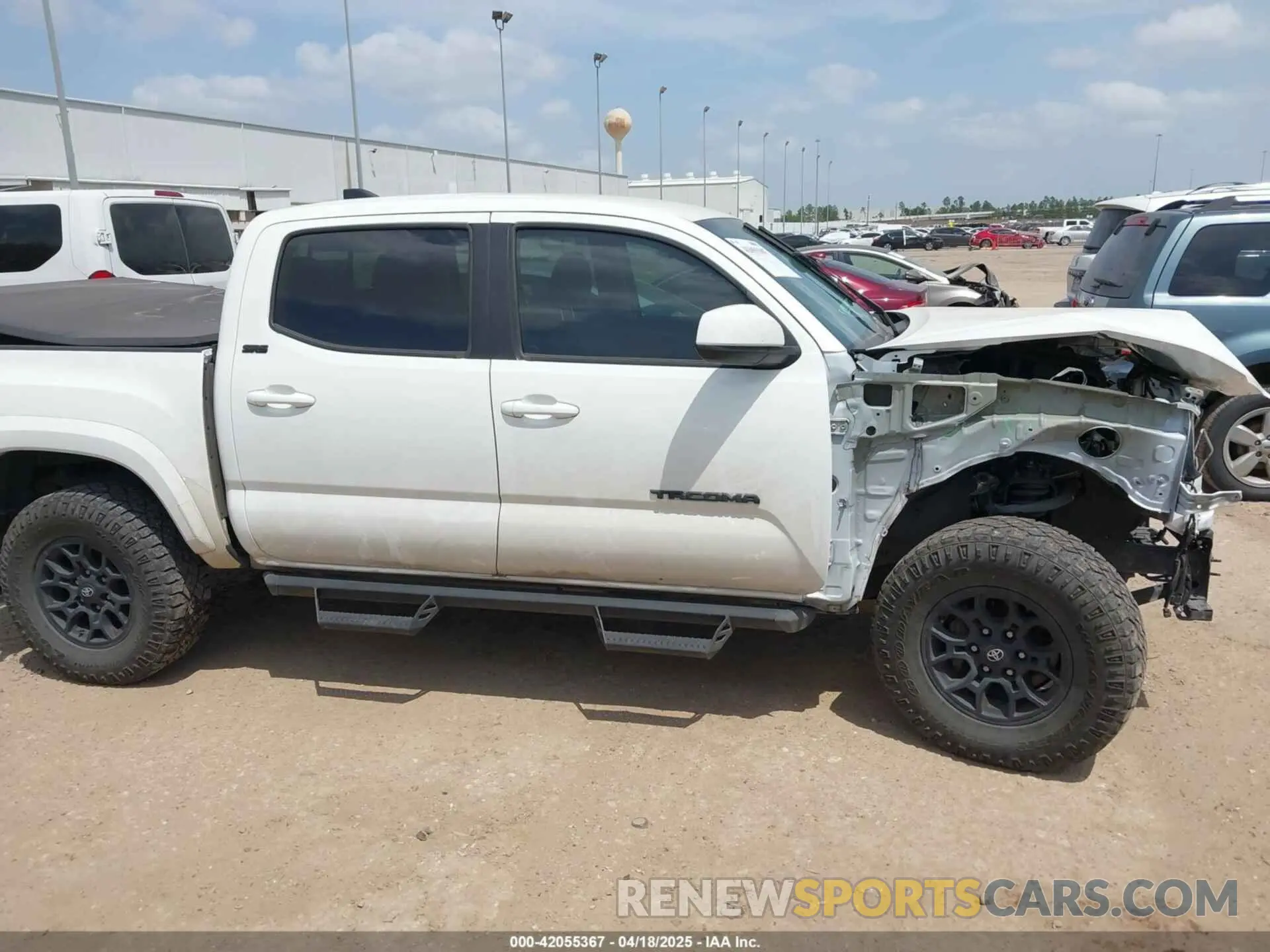 14 fotografías del automóvil dañado 3TMAZ5CN1NM194878 TOYOTA TACOMA 2022