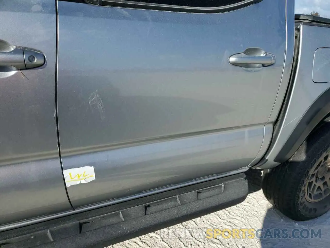 12 fotografías del automóvil dañado 3TMAZ5CN2NM160528 TOYOTA TACOMA 2022