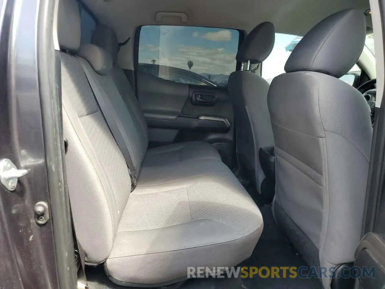 10 fotografías del automóvil dañado 3TMAZ5CN2NM162151 TOYOTA TACOMA 2022