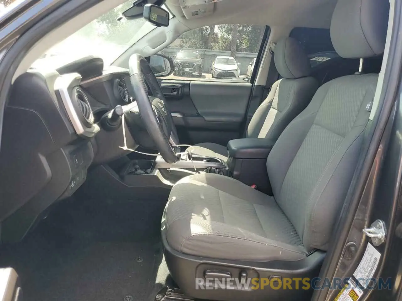 7 fotografías del automóvil dañado 3TMAZ5CN2NM162151 TOYOTA TACOMA 2022