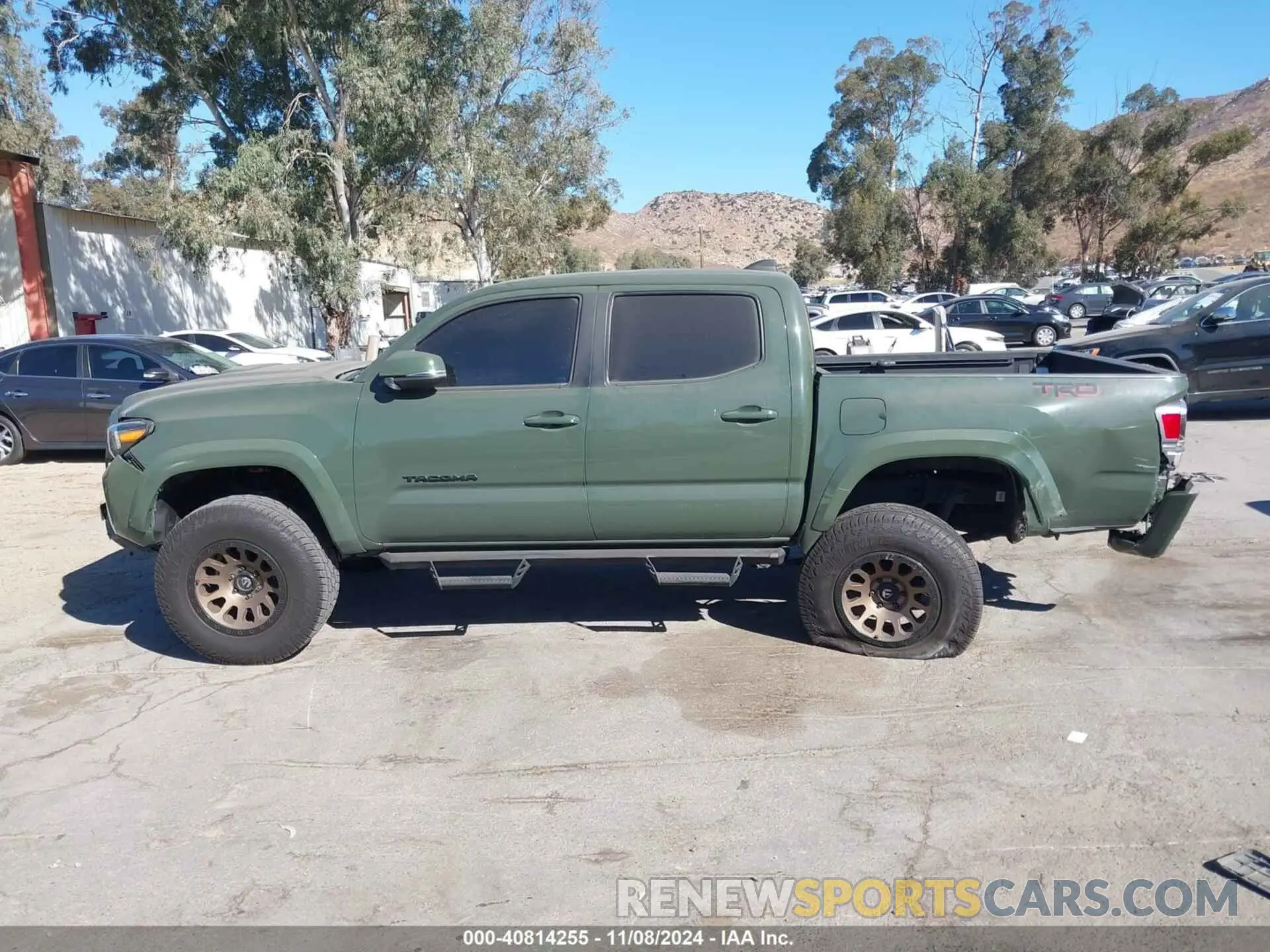 14 fotografías del automóvil dañado 3TMAZ5CN2NM182979 TOYOTA TACOMA 2022