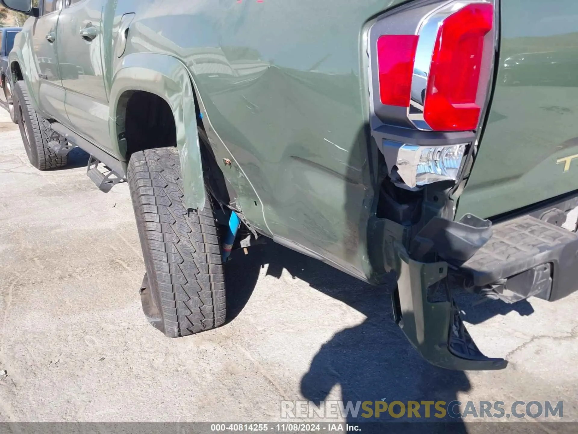 18 fotografías del automóvil dañado 3TMAZ5CN2NM182979 TOYOTA TACOMA 2022