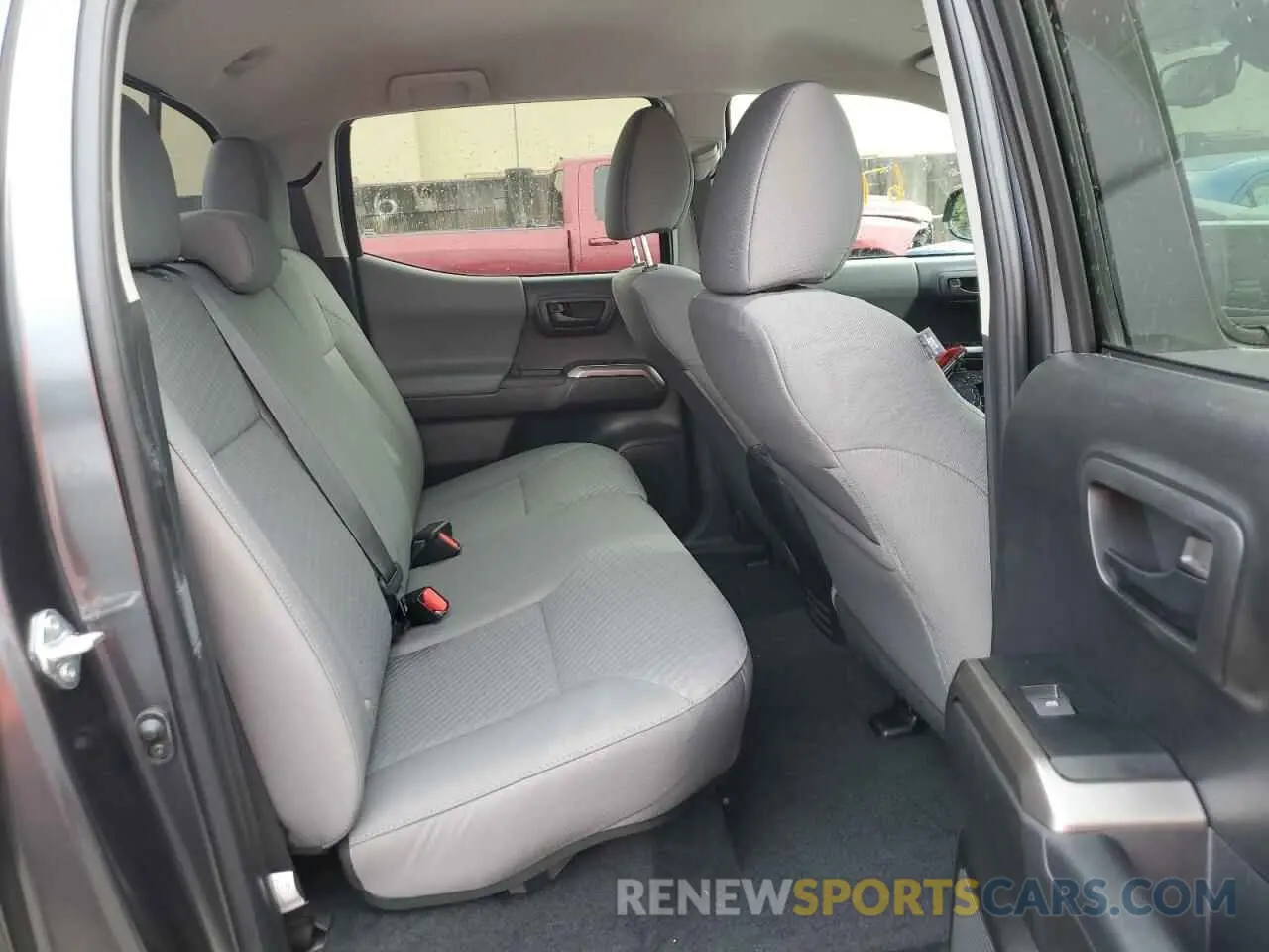 6 fotografías del automóvil dañado 3TMAZ5CN2NM187311 TOYOTA TACOMA 2022