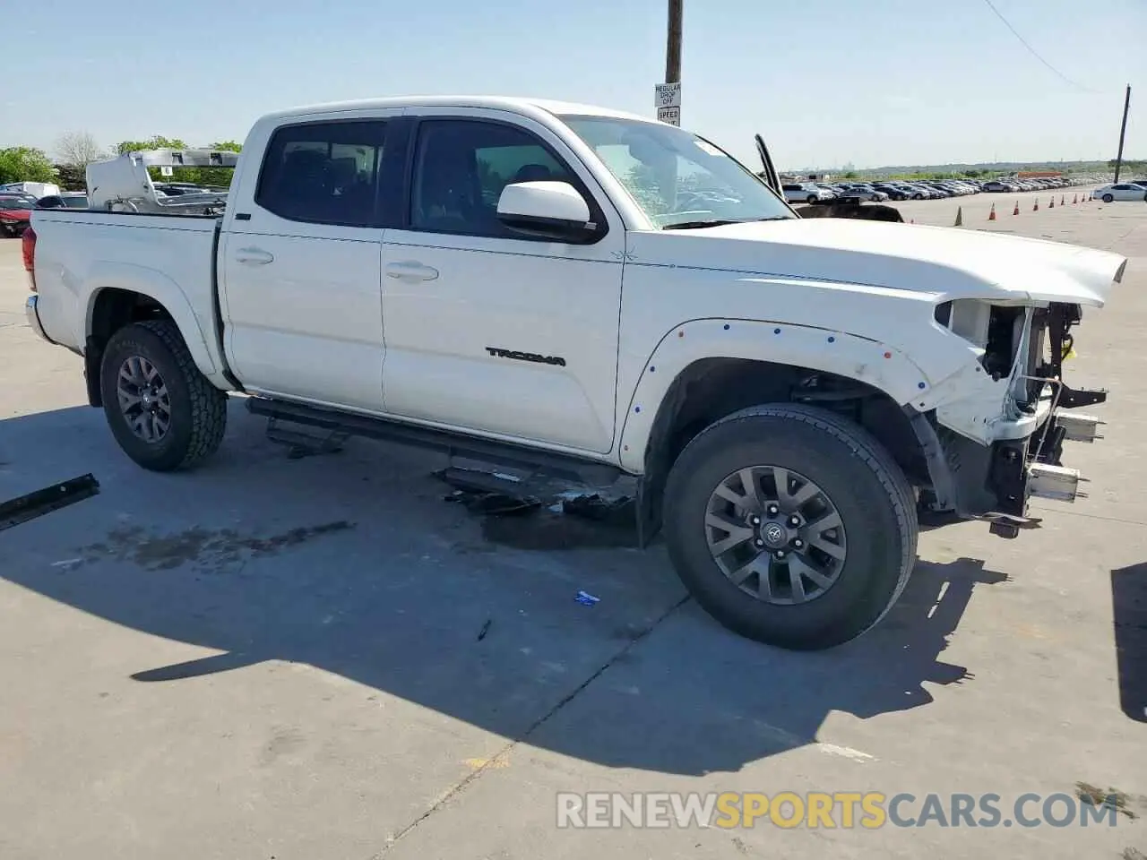 4 fotografías del automóvil dañado 3TMAZ5CN2NM195795 TOYOTA TACOMA 2022