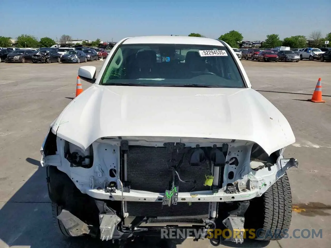 5 fotografías del automóvil dañado 3TMAZ5CN2NM195795 TOYOTA TACOMA 2022