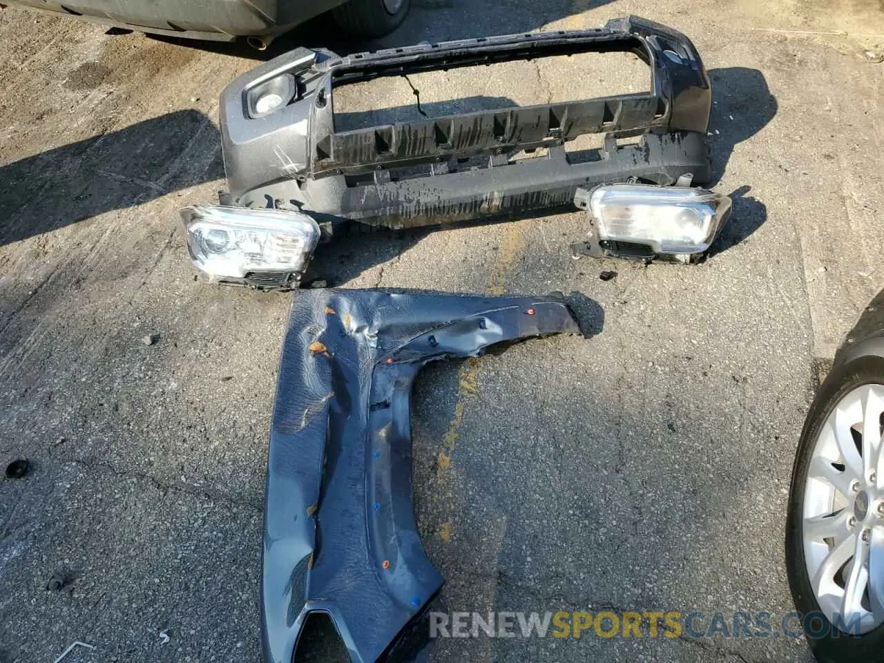 12 fotografías del automóvil dañado 3TMAZ5CN3NM163034 TOYOTA TACOMA 2022