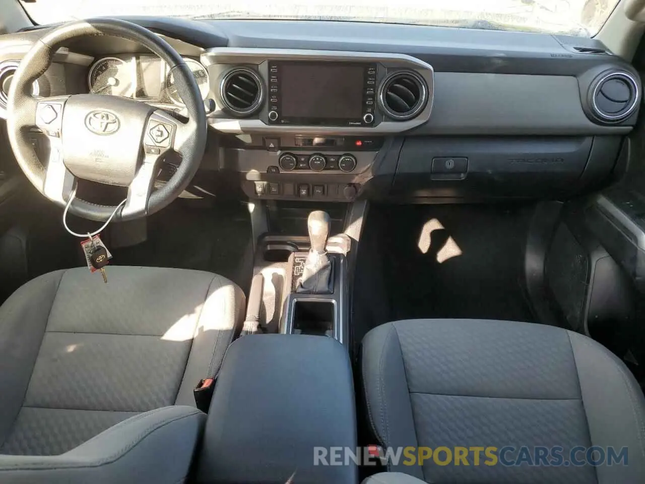 8 fotografías del automóvil dañado 3TMAZ5CN3NM163034 TOYOTA TACOMA 2022