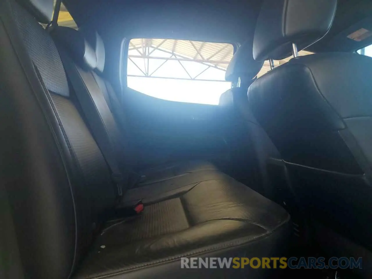 11 fotografías del automóvil dañado 3TMAZ5CN3NM165673 TOYOTA TACOMA 2022