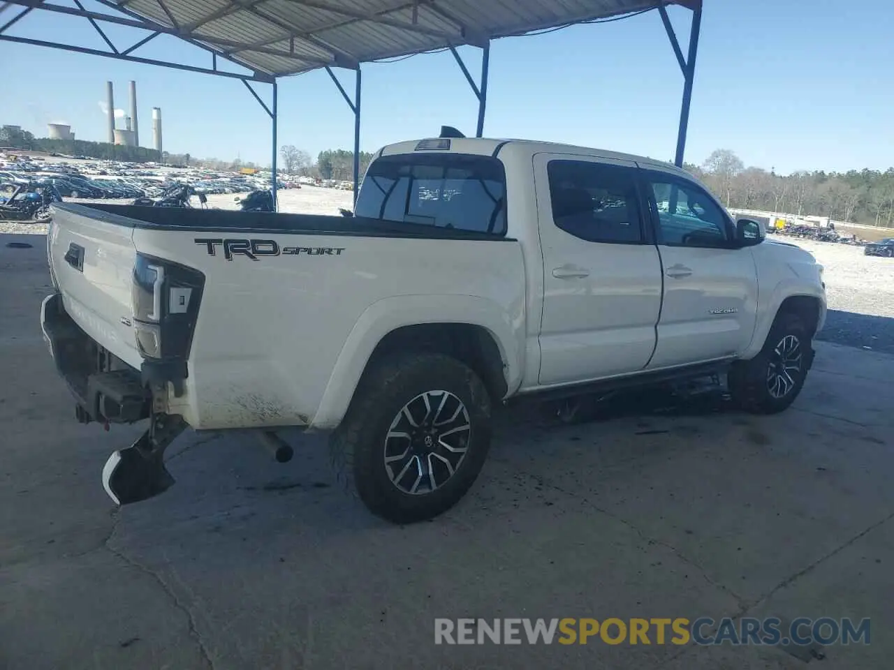 3 fotografías del automóvil dañado 3TMAZ5CN3NM165673 TOYOTA TACOMA 2022