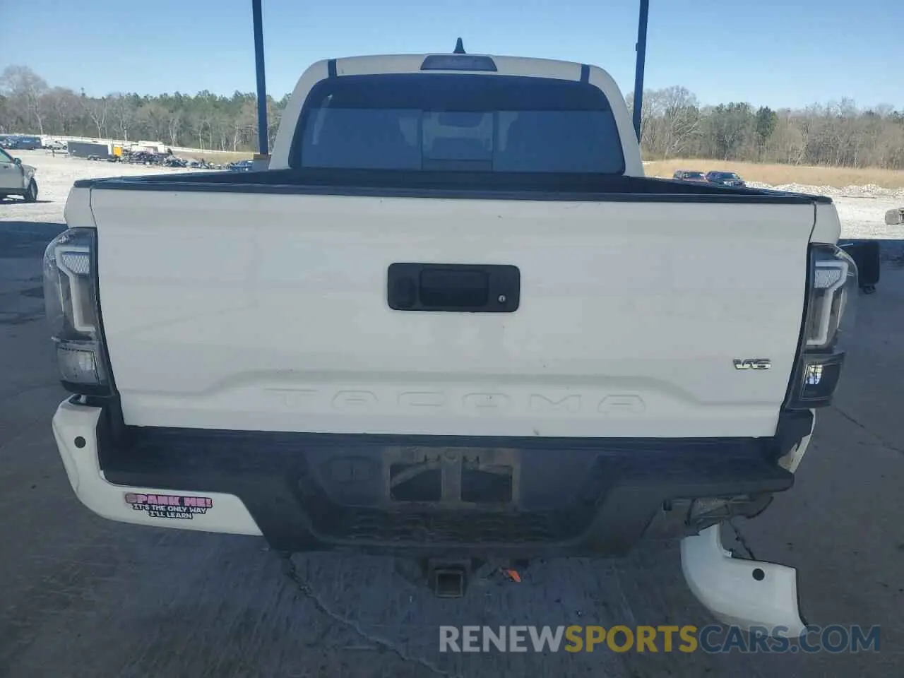 6 fotografías del automóvil dañado 3TMAZ5CN3NM165673 TOYOTA TACOMA 2022