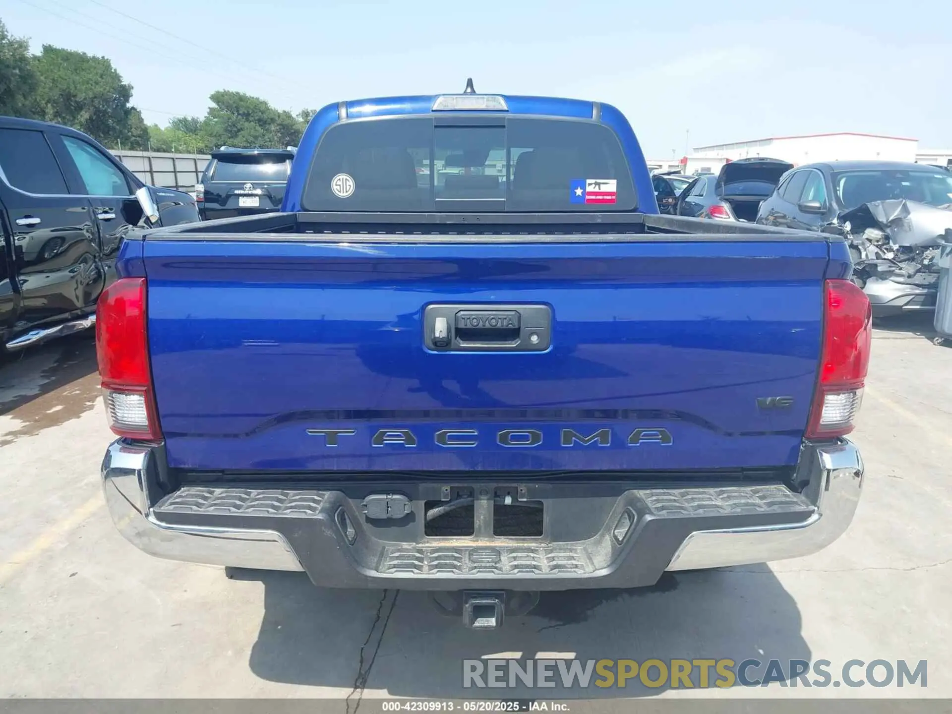 16 fotografías del automóvil dañado 3TMAZ5CN4NM172017 TOYOTA TACOMA 2022