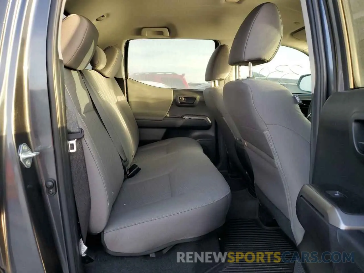 6 fotografías del automóvil dañado 3TMAZ5CN4NM186922 TOYOTA TACOMA 2022