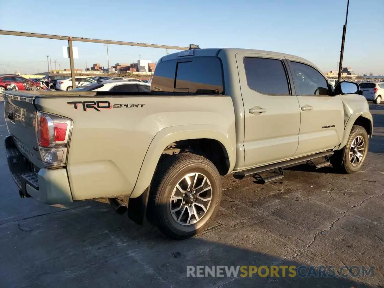3 fotografías del automóvil dañado 3TMAZ5CN4NM196074 TOYOTA TACOMA 2022