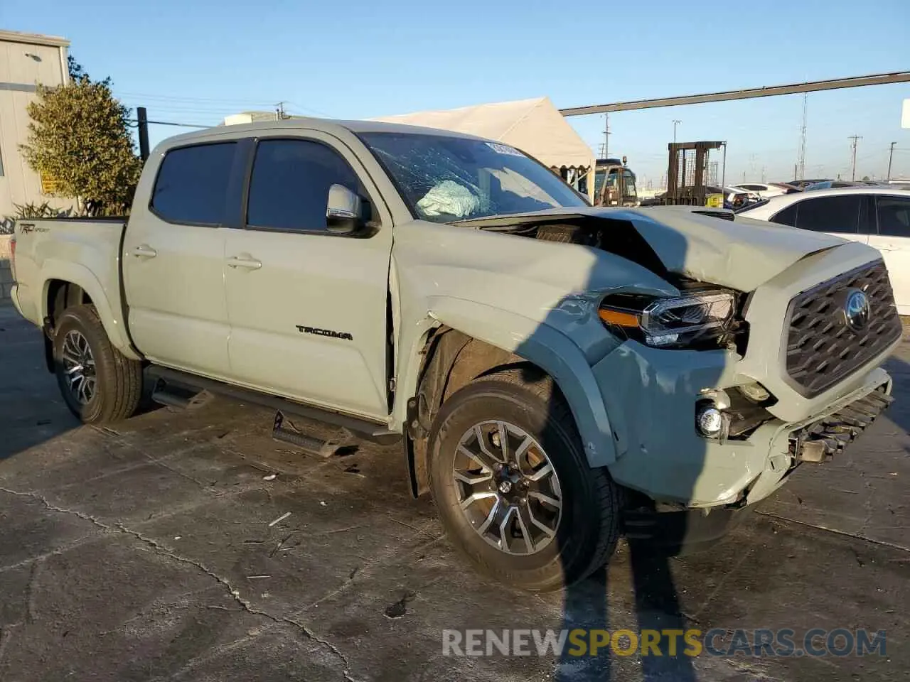 4 fotografías del automóvil dañado 3TMAZ5CN4NM196074 TOYOTA TACOMA 2022