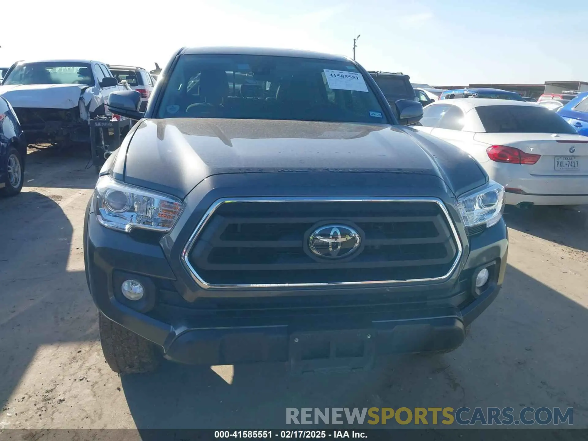 12 fotografías del automóvil dañado 3TMAZ5CN5NM176660 TOYOTA TACOMA 2022
