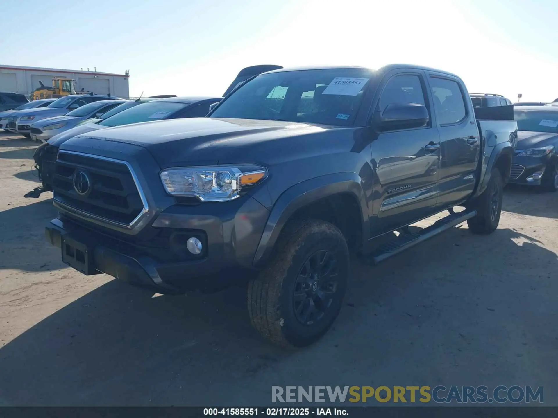 2 fotografías del automóvil dañado 3TMAZ5CN5NM176660 TOYOTA TACOMA 2022