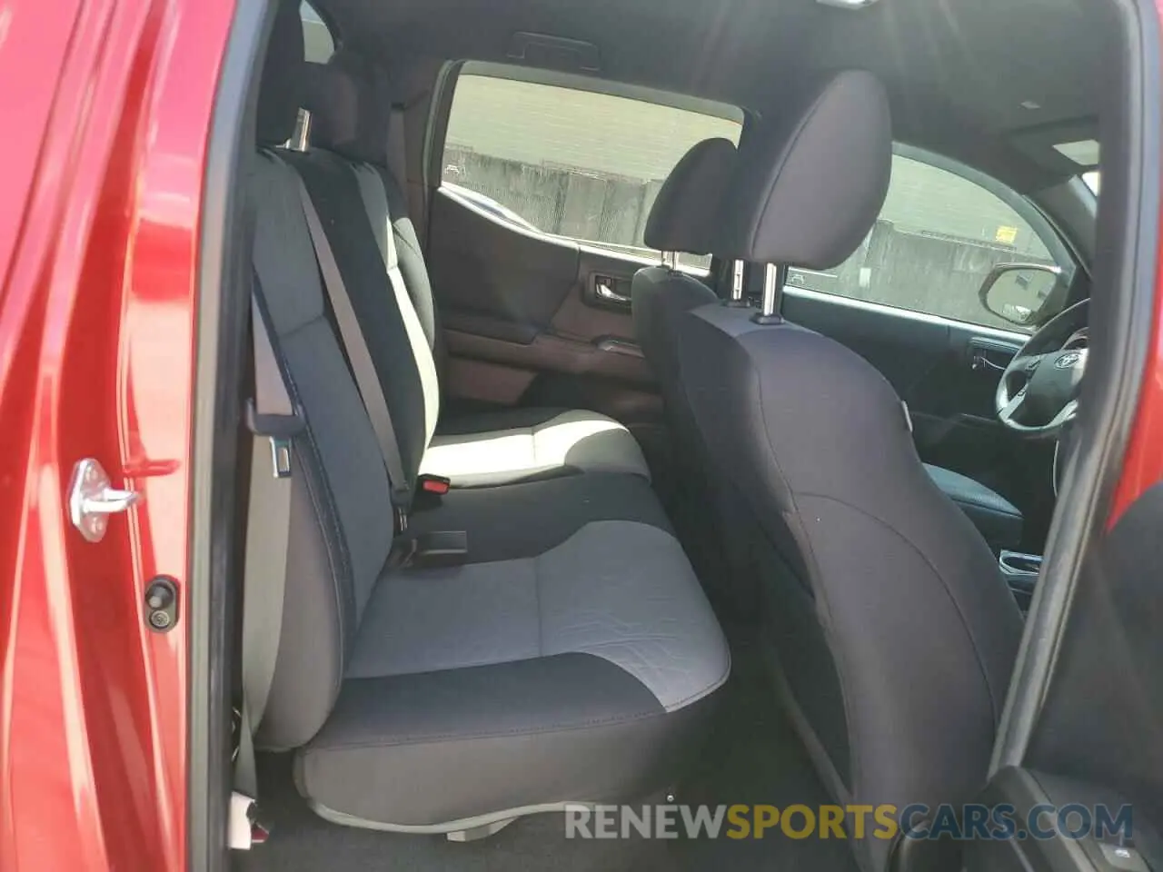 10 fotografías del automóvil dañado 3TMAZ5CN5NM177159 TOYOTA TACOMA 2022