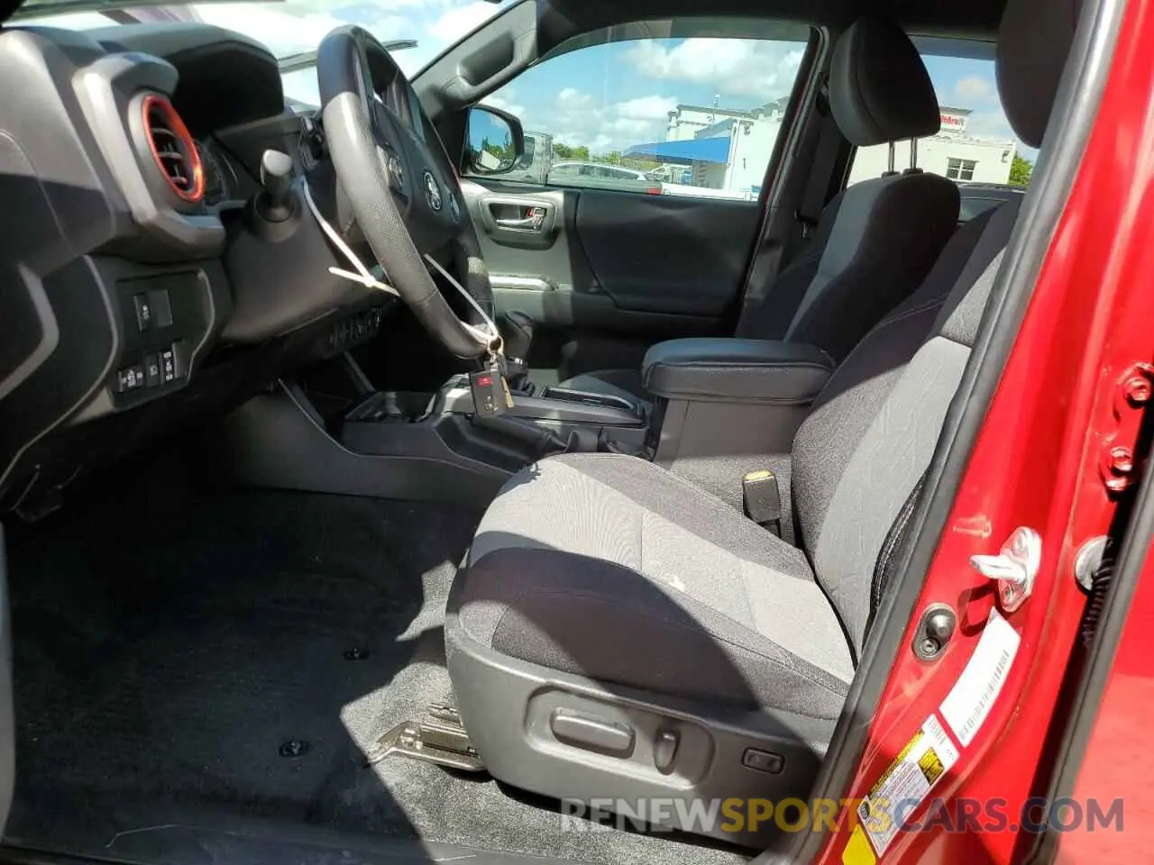 7 fotografías del automóvil dañado 3TMAZ5CN5NM177159 TOYOTA TACOMA 2022