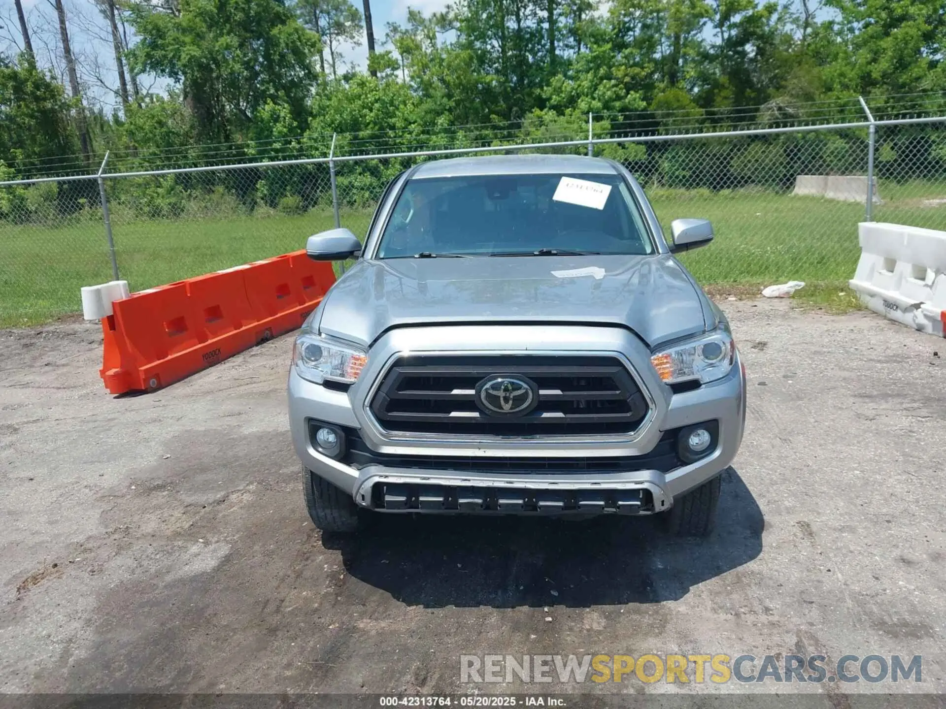 13 fotografías del automóvil dañado 3TMAZ5CN5NM181423 TOYOTA TACOMA 2022