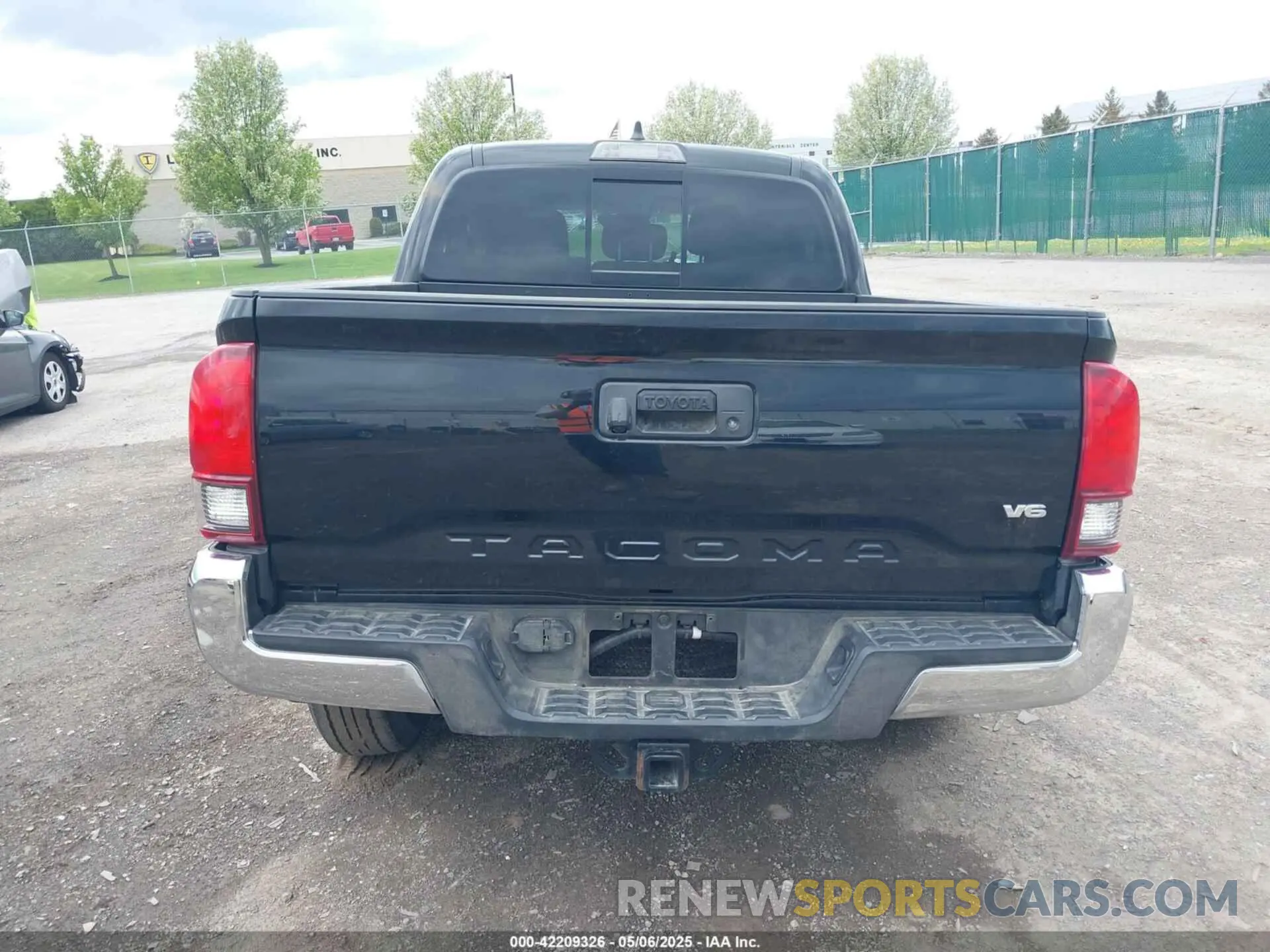 16 fotografías del automóvil dañado 3TMAZ5CN5NM192566 TOYOTA TACOMA 2022