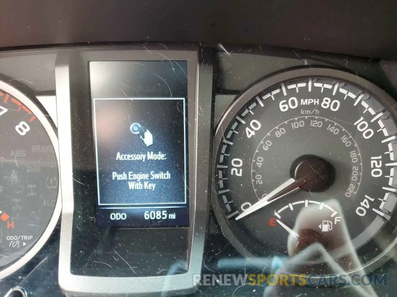8 fotografías del automóvil dañado 3TMAZ5CN6NM163674 TOYOTA TACOMA 2022