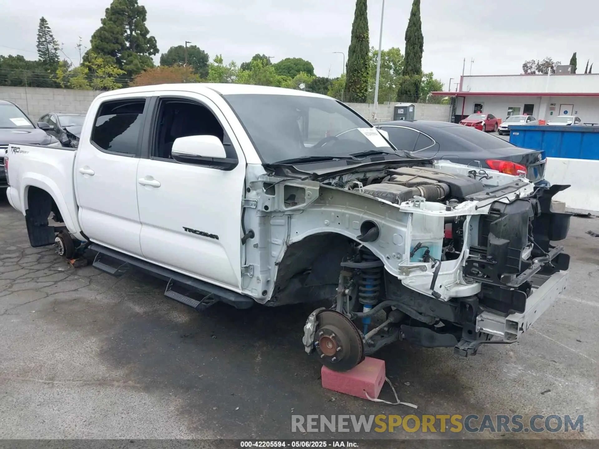 1 fotografías del automóvil dañado 3TMAZ5CN6NM172990 TOYOTA TACOMA 2022