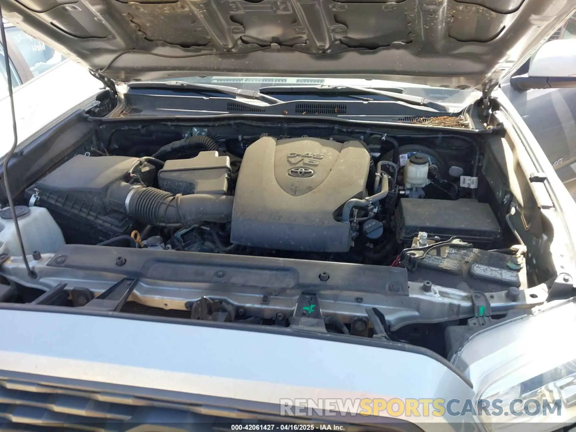 10 fotografías del automóvil dañado 3TMAZ5CN6NM176313 TOYOTA TACOMA 2022