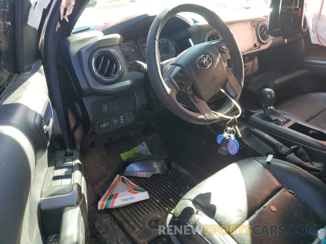 8 fotografías del automóvil dañado 3TMAZ5CN6NM190731 TOYOTA TACOMA 2022