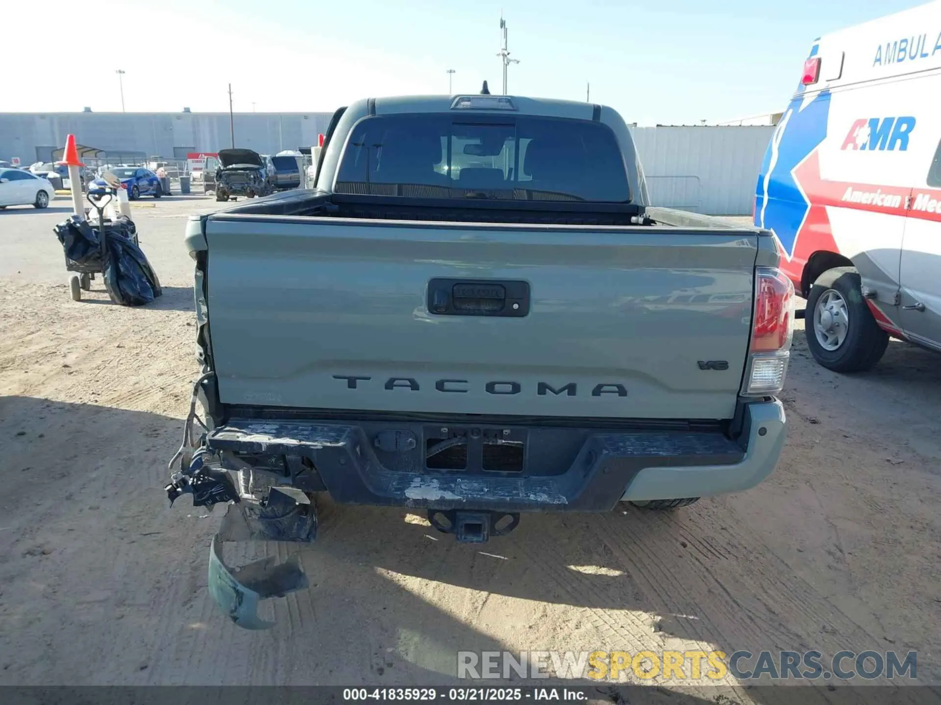 16 fotografías del automóvil dañado 3TMAZ5CN7NM165479 TOYOTA TACOMA 2022