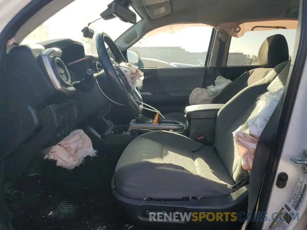 7 fotografías del automóvil dañado 3TMAZ5CN7NM166051 TOYOTA TACOMA 2022