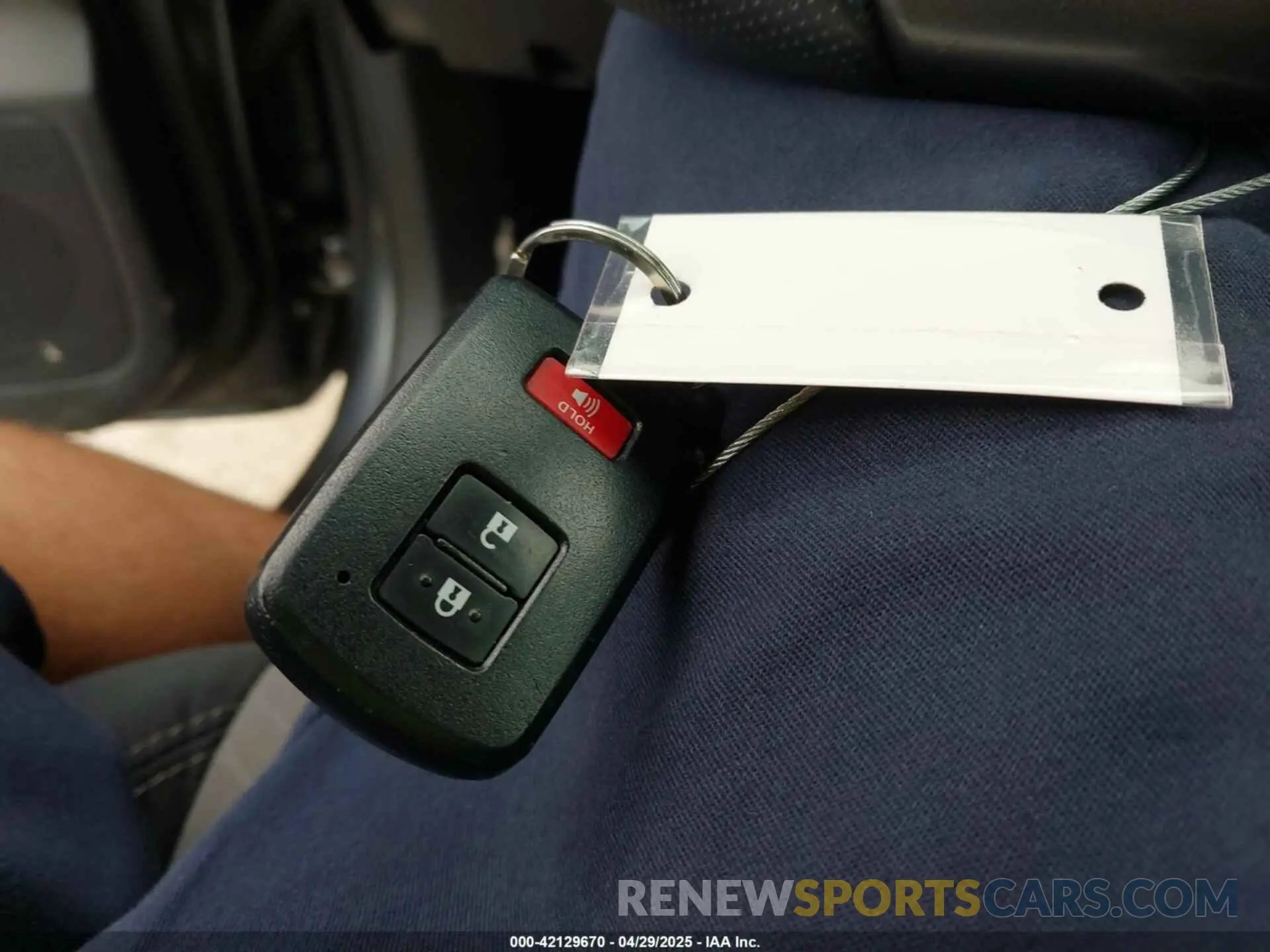 11 fotografías del automóvil dañado 3TMAZ5CN7NM184856 TOYOTA TACOMA 2022