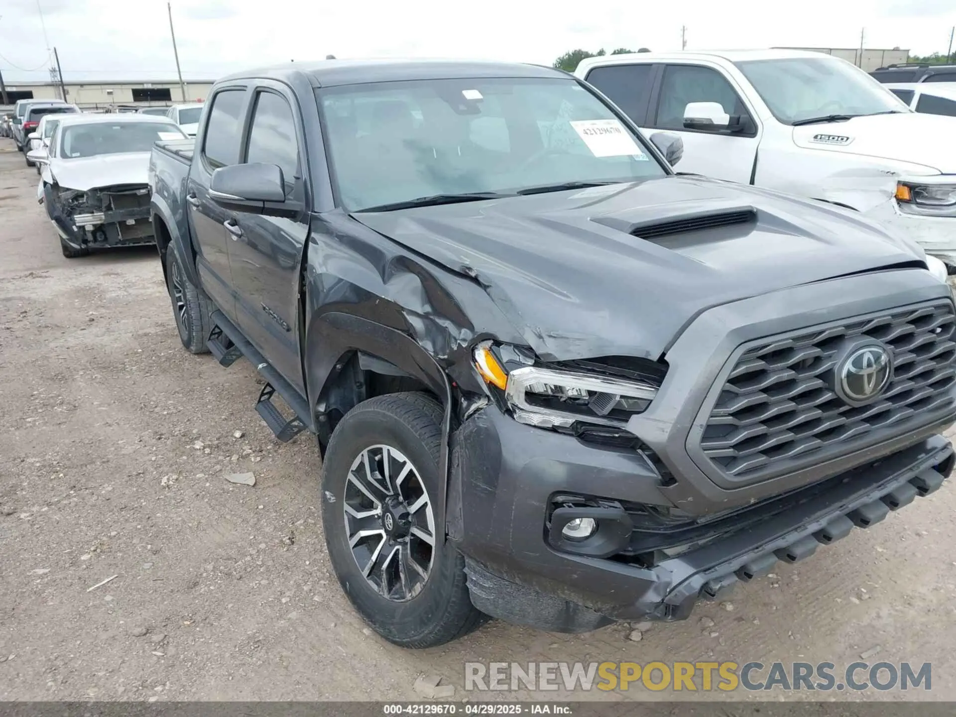 6 fotografías del automóvil dañado 3TMAZ5CN7NM184856 TOYOTA TACOMA 2022