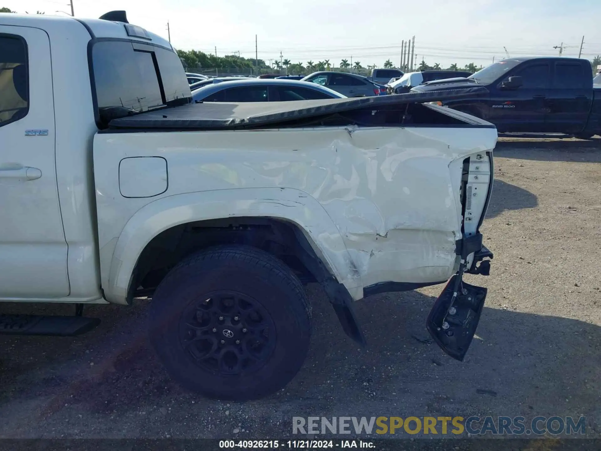 6 fotografías del automóvil dañado 3TMAZ5CN8NM164373 TOYOTA TACOMA 2022
