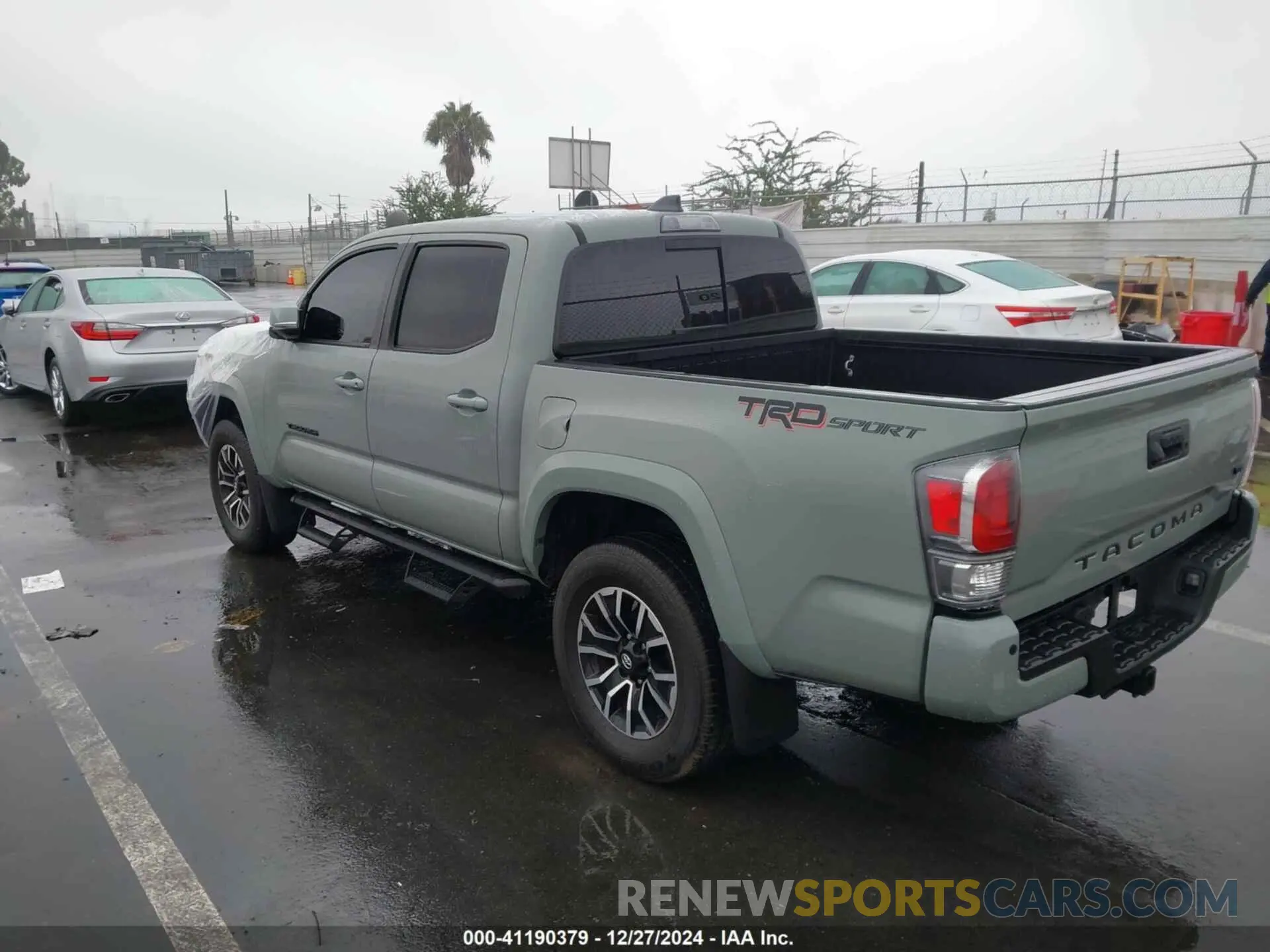 3 fotografías del automóvil dañado 3TMAZ5CN8NM174322 TOYOTA TACOMA 2022