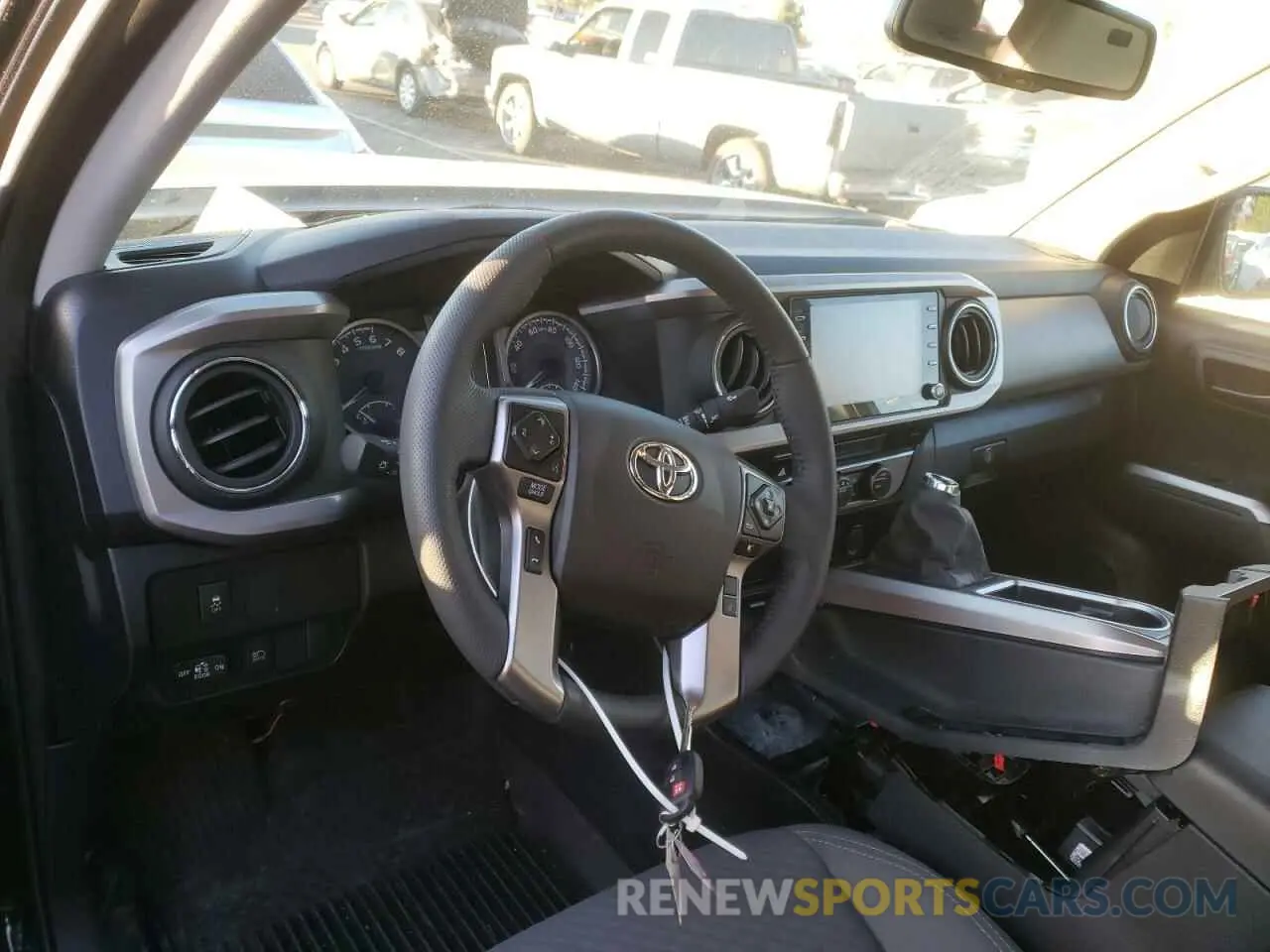 8 fotografías del automóvil dañado 3TMAZ5CN8NM190729 TOYOTA TACOMA 2022