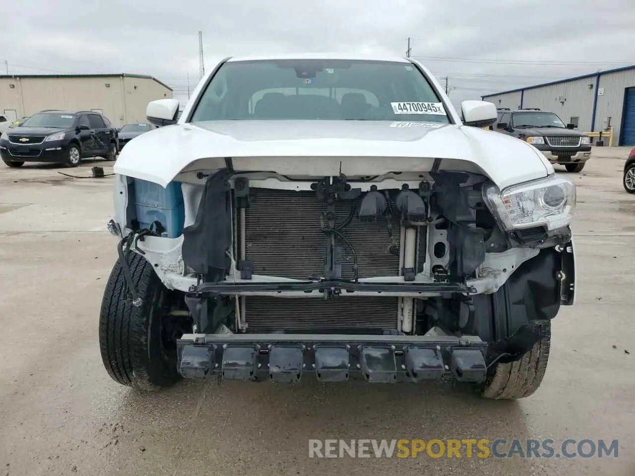5 fotografías del automóvil dañado 3TMAZ5CN8NM195882 TOYOTA TACOMA 2022