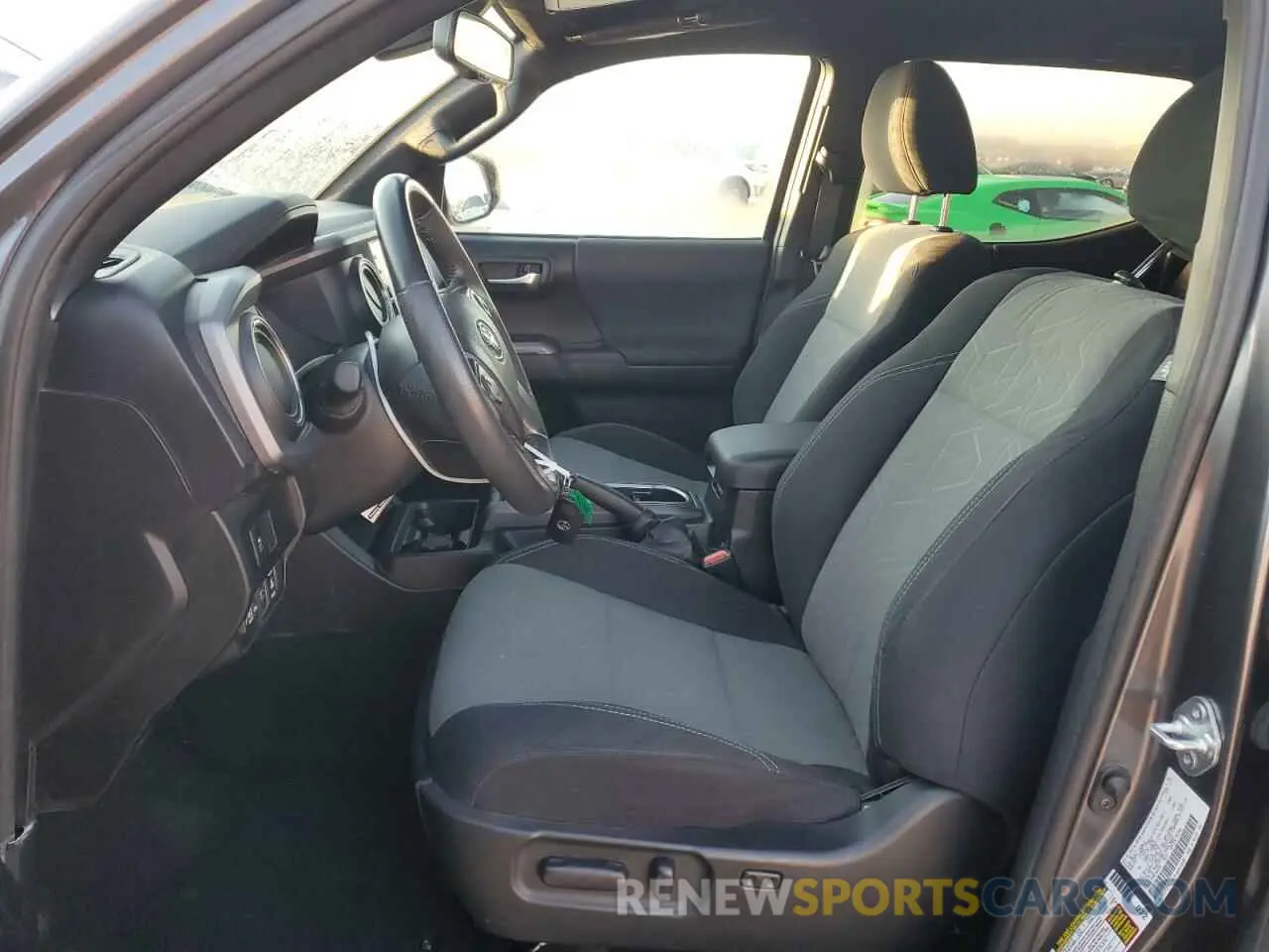 7 fotografías del automóvil dañado 3TMAZ5CN9NM166245 TOYOTA TACOMA 2022