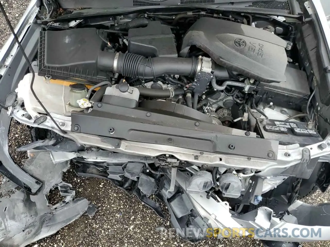 11 fotografías del automóvil dañado 3TMAZ5CN9NM168917 TOYOTA TACOMA 2022
