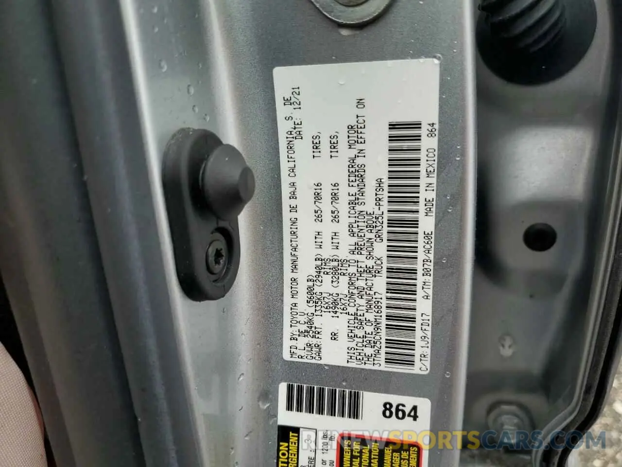 13 fotografías del automóvil dañado 3TMAZ5CN9NM168917 TOYOTA TACOMA 2022