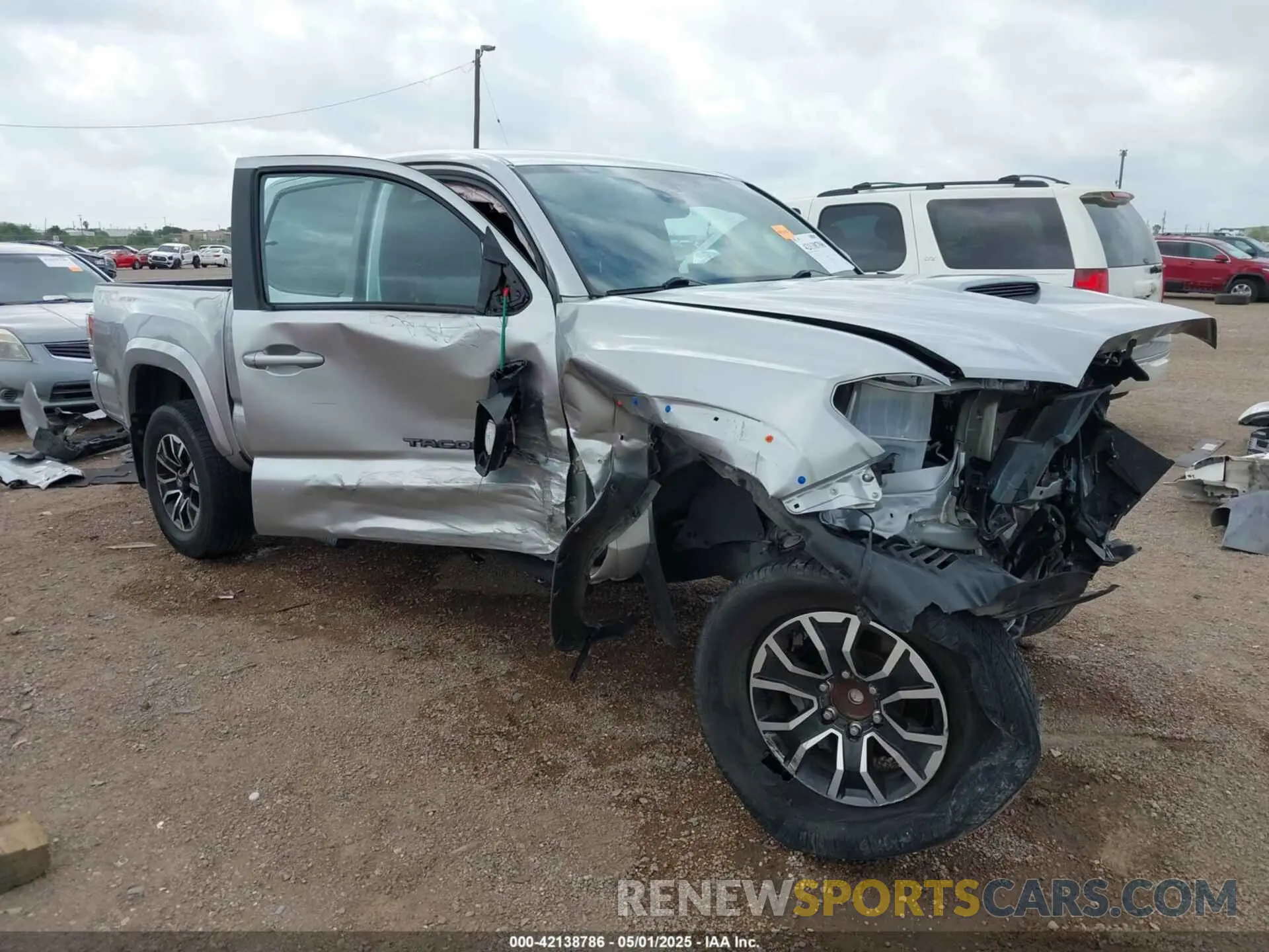1 fotografías del automóvil dañado 3TMAZ5CN9NM175995 TOYOTA TACOMA 2022
