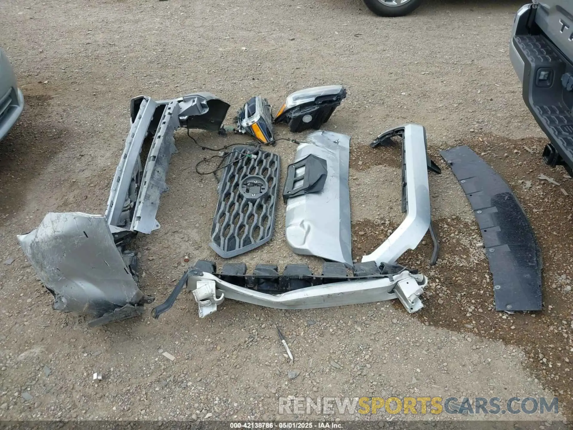 12 fotografías del automóvil dañado 3TMAZ5CN9NM175995 TOYOTA TACOMA 2022
