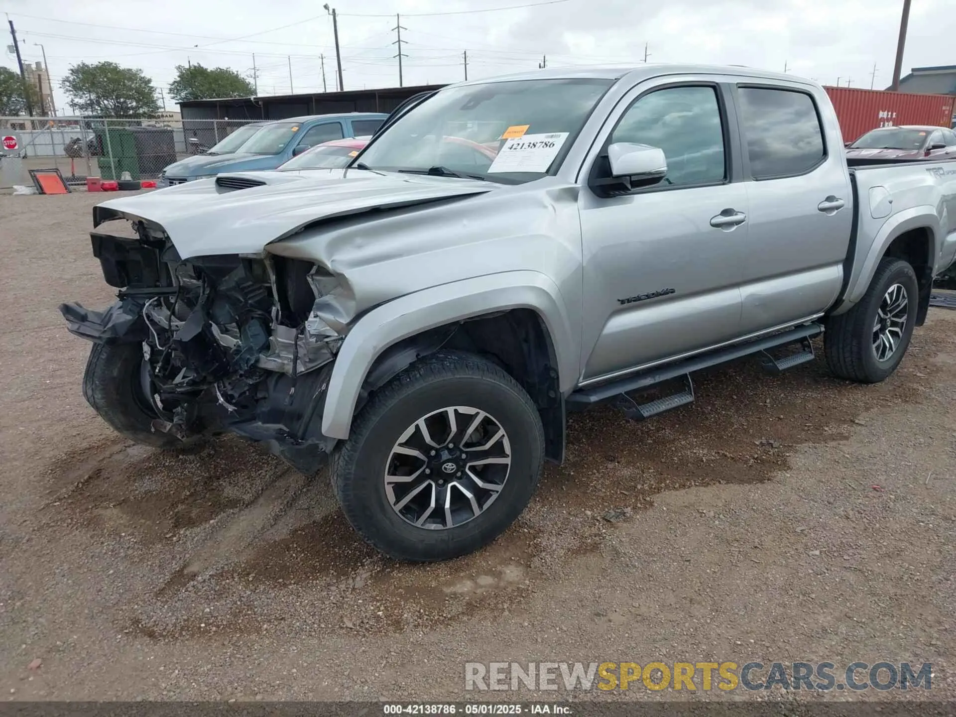 2 fotografías del automóvil dañado 3TMAZ5CN9NM175995 TOYOTA TACOMA 2022