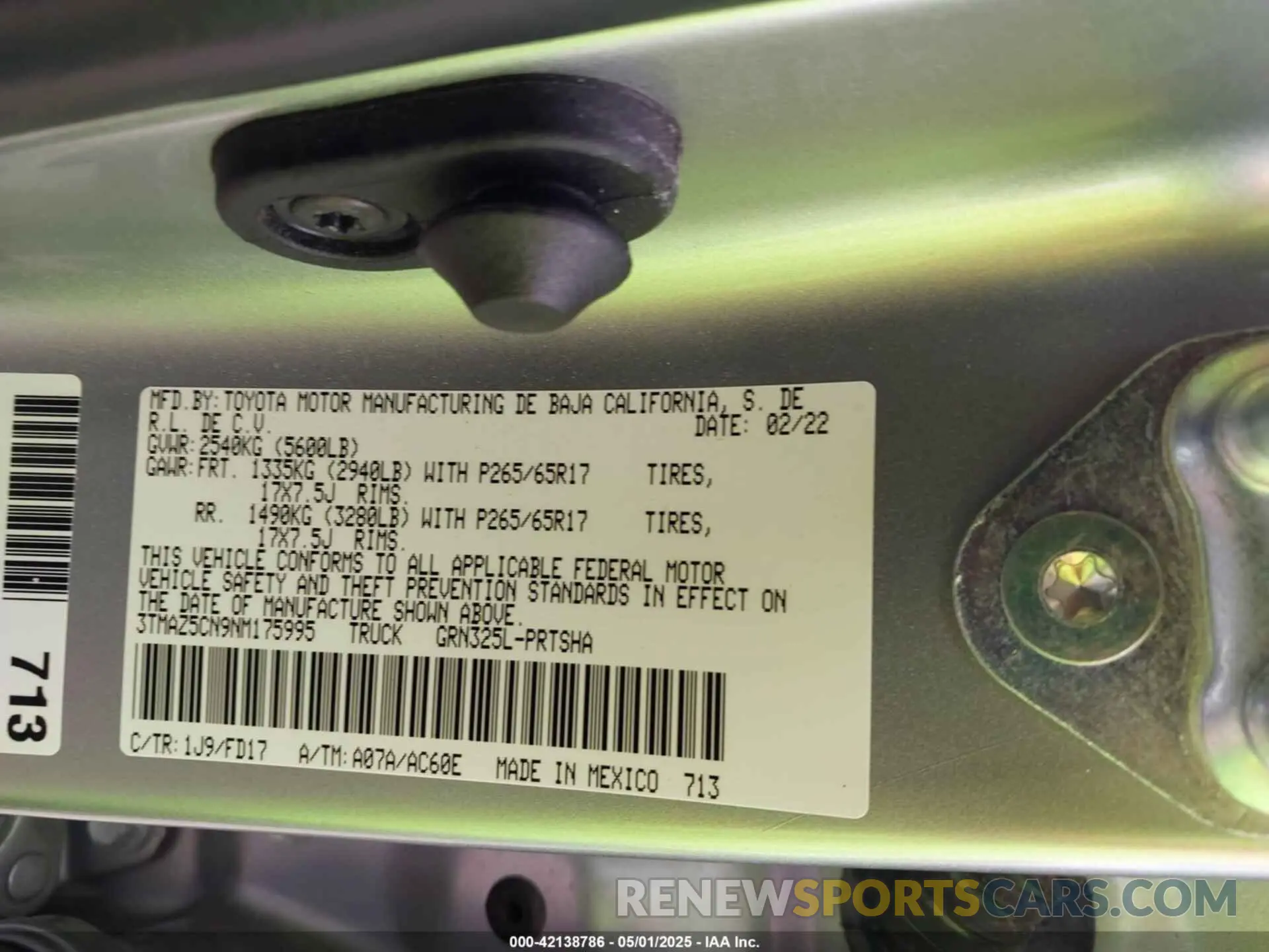 9 fotografías del automóvil dañado 3TMAZ5CN9NM175995 TOYOTA TACOMA 2022