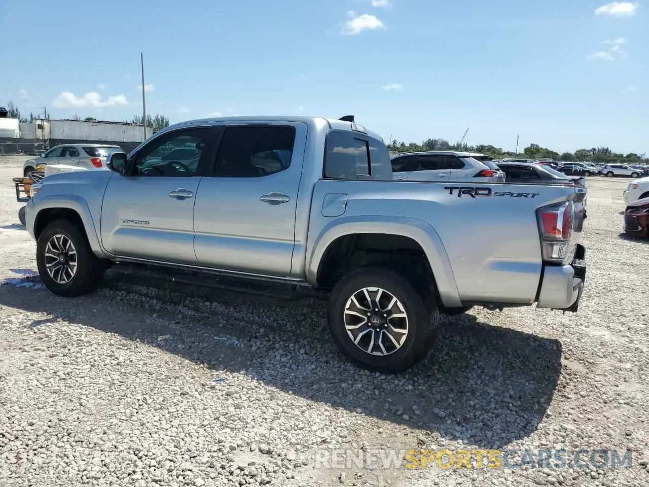 2 fotografías del automóvil dañado 3TMAZ5CN9NM178766 TOYOTA TACOMA 2022