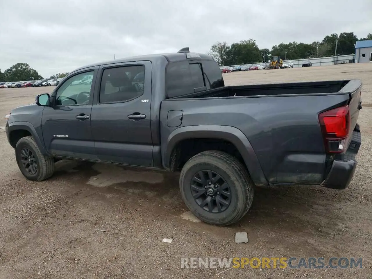 2 fotografías del automóvil dañado 3TMAZ5CN9NM180310 TOYOTA TACOMA 2022