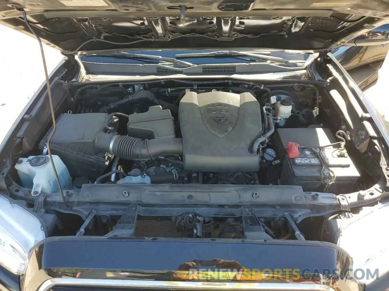 11 fotografías del automóvil dañado 3TMAZ5CN9NM189525 TOYOTA TACOMA 2022