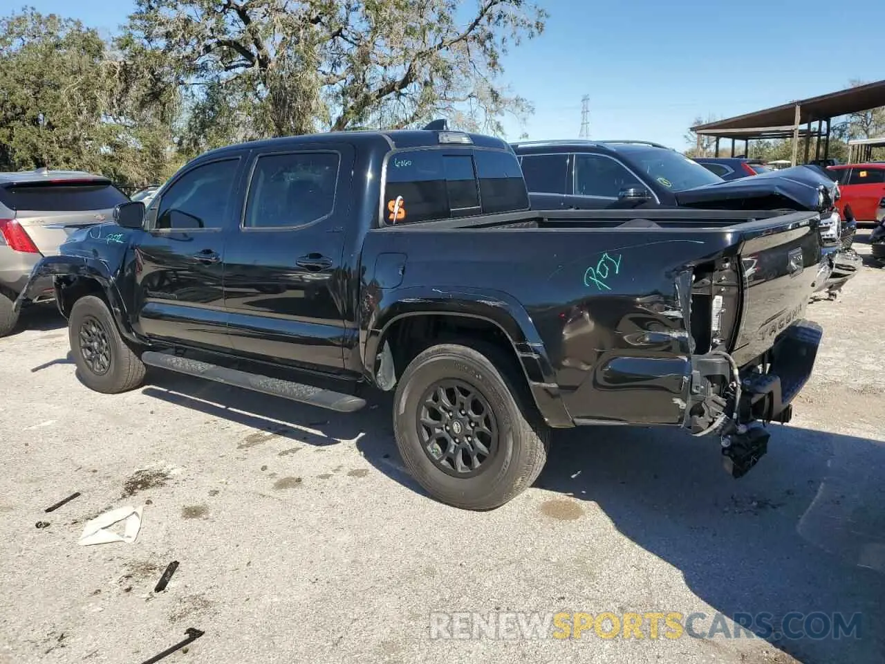 2 fotografías del automóvil dañado 3TMAZ5CN9NM189525 TOYOTA TACOMA 2022
