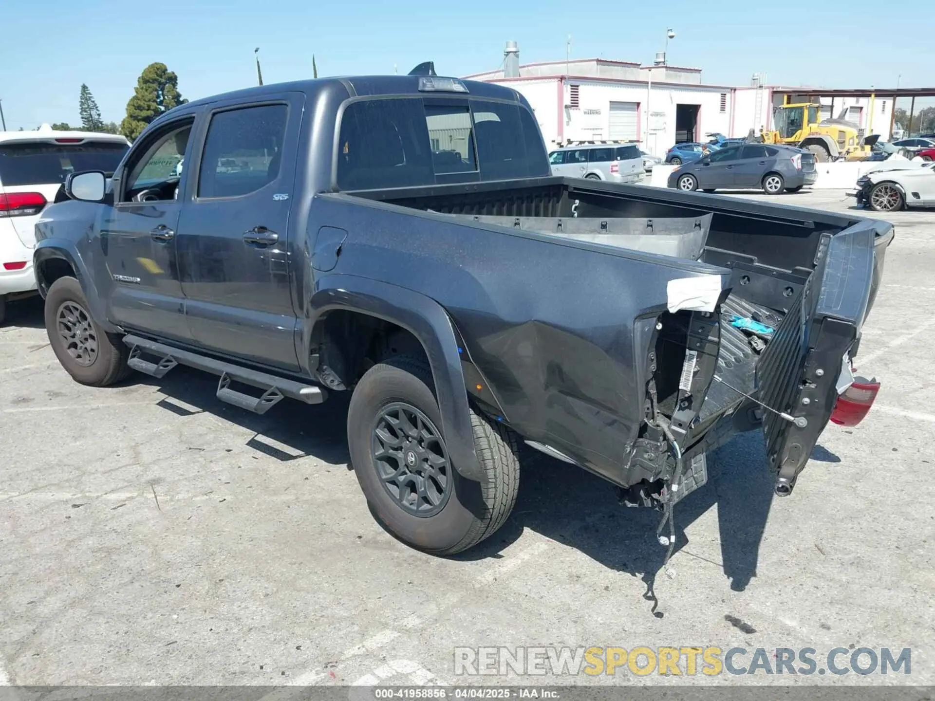 3 fotografías del automóvil dañado 3TMAZ5CNXNM166951 TOYOTA TACOMA 2022