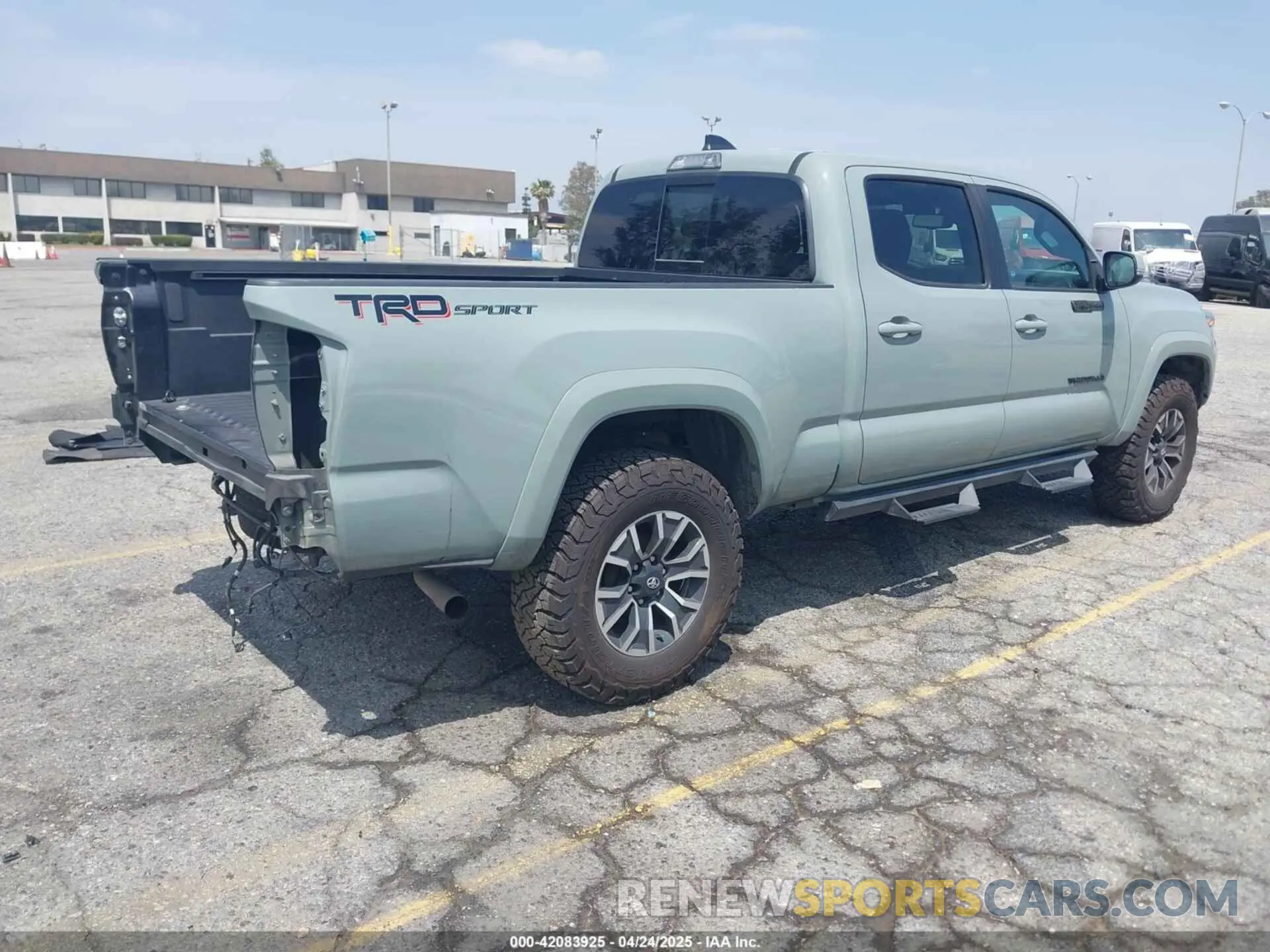 4 fotografías del automóvil dañado 3TMBZ5DN1NM035572 TOYOTA TACOMA 2022